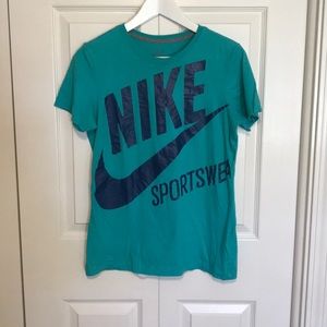 Nike Sportswear Tee